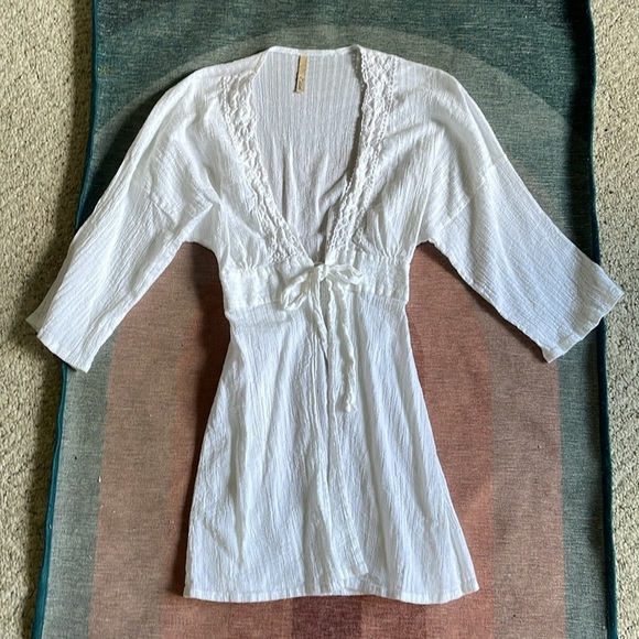 Elan Elegant White Lace Trim Swim Cover - Picture 7 of 12